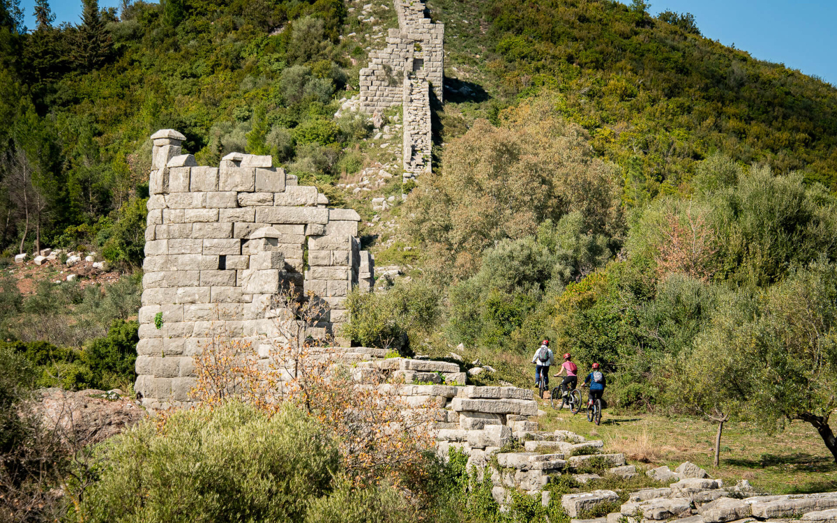 ancient messene e bike tour featured image ancient messene e bike tour featured image